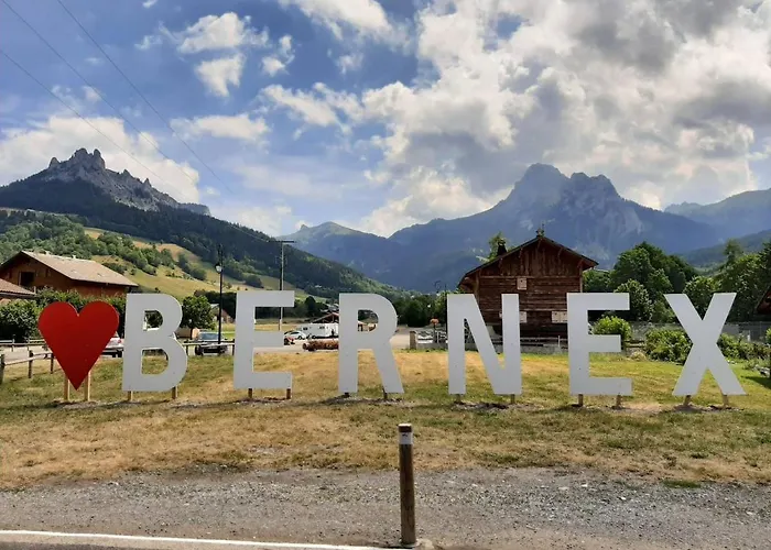 Le 211,ski Et Randonnee, Wifi, Lave Linge , Ascenceur,parking Gratuit * بيرنيكس